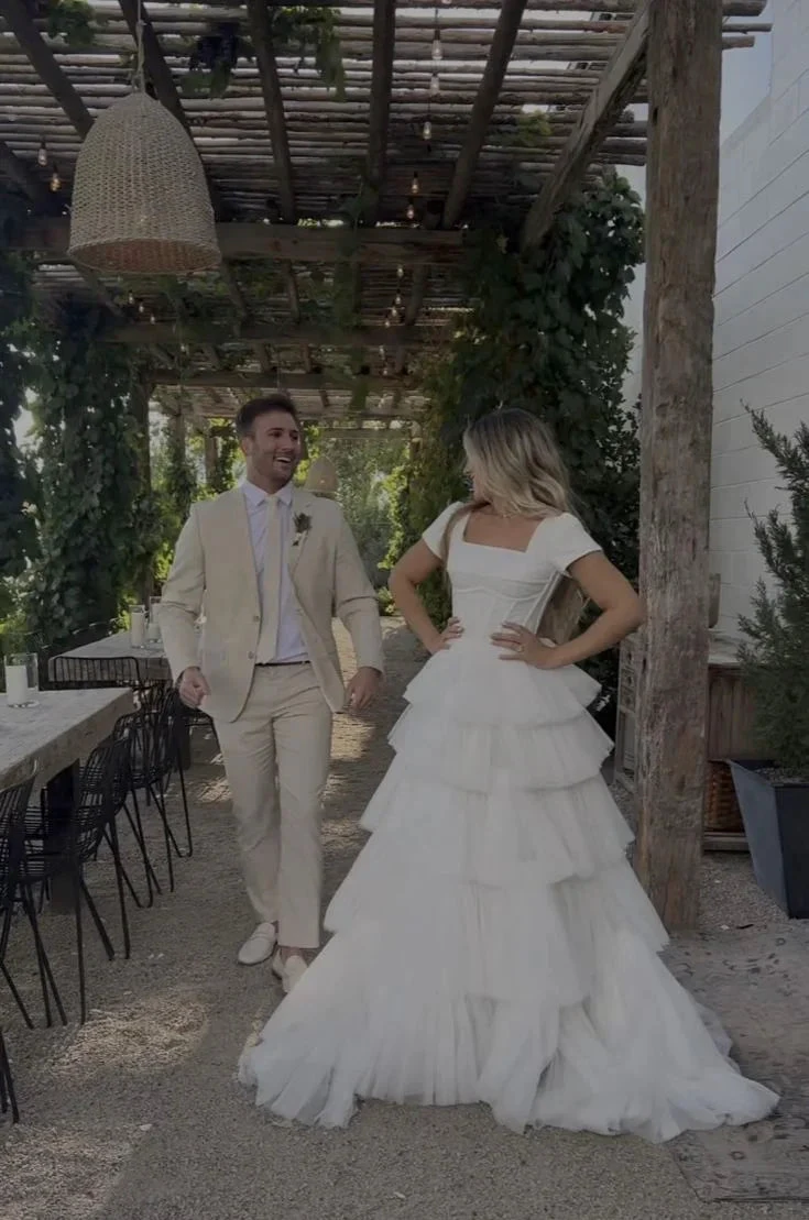 Chic Tiered Tulle Wedding Dress,Vintage Wedding Dress (ZD13647)