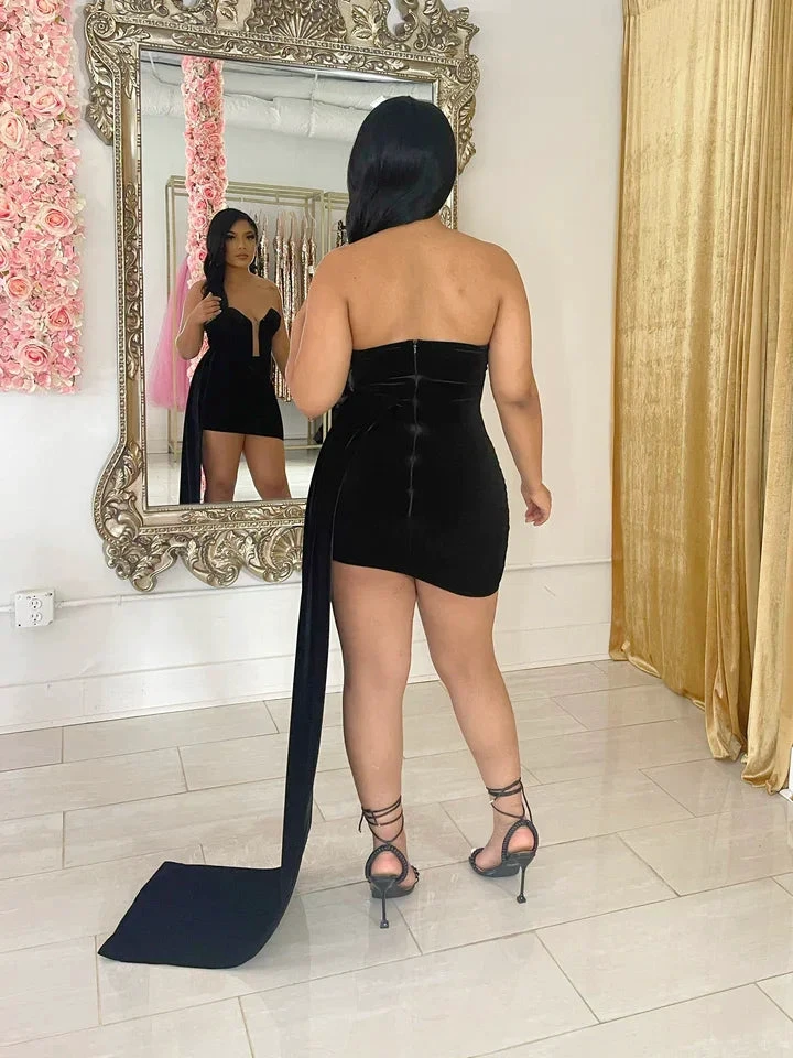 Black Velvet Short Homecoming Dress Zipper Back (ZD12614)