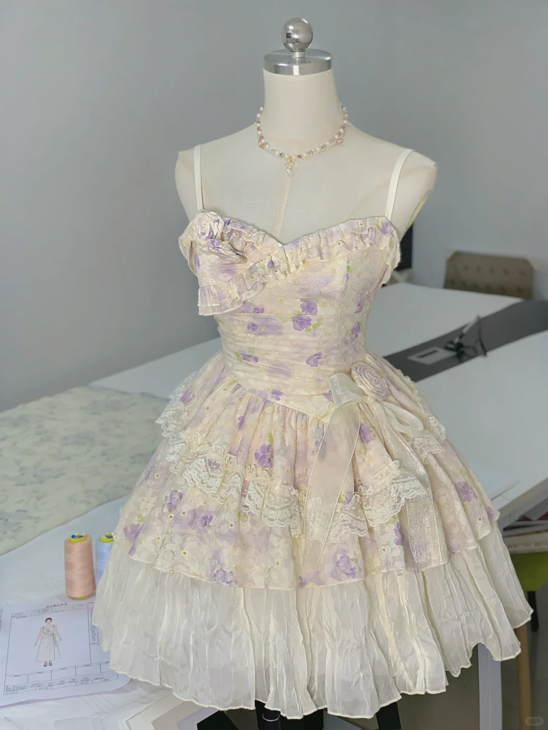 Beautiful Spaghetti Straps Lilac Print Floral A Line Graduation Homecoming Dress Short Prom Dress