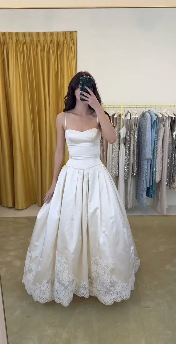 A-Line White Long Wedding Dresses Applique Bridal Gown