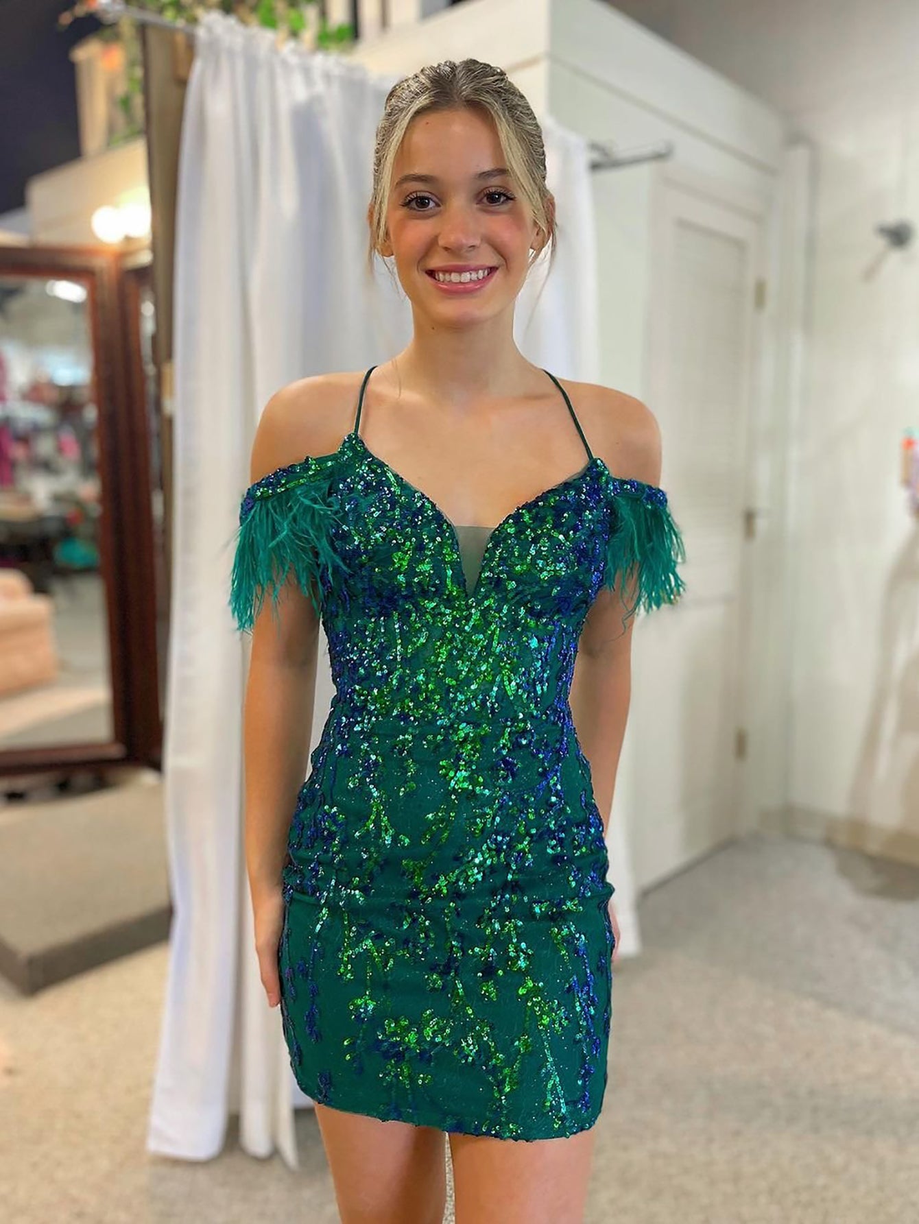 Glitter Dark Green Feather V Neck Short Homecoming Dress - Fashionpara