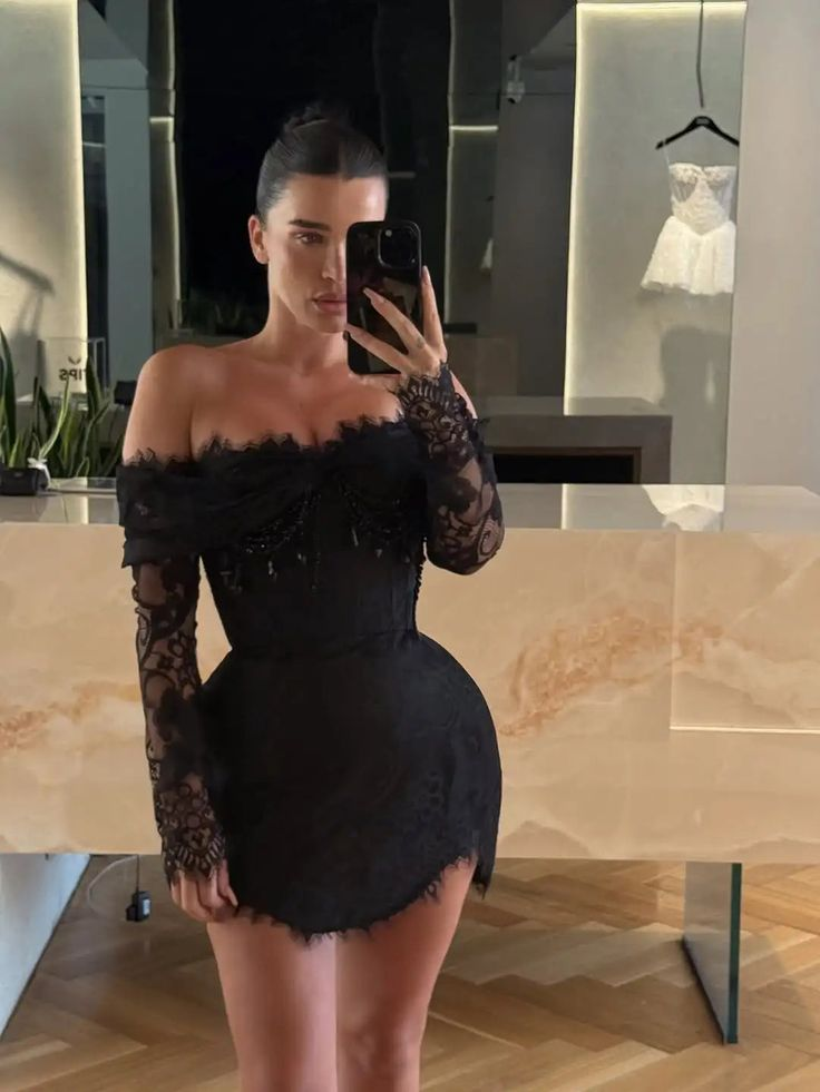 Black Short Off-the-Shoulder Birthday Dress Lace Mini Homecoming Dress