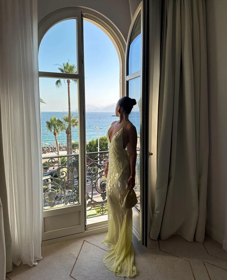 Fashion V Neck Mermaid Evening Dress Yellow Chiffon Sequins Prom Dress Y7892 - View 3 | VelvetHem