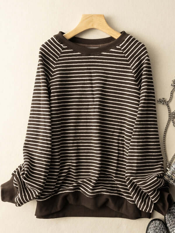 Effortlessly Elegant Pullover with a Timeless Design