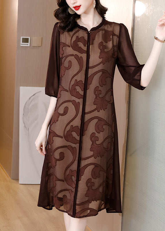 Beautifully Finished Dress in a Timeless Design