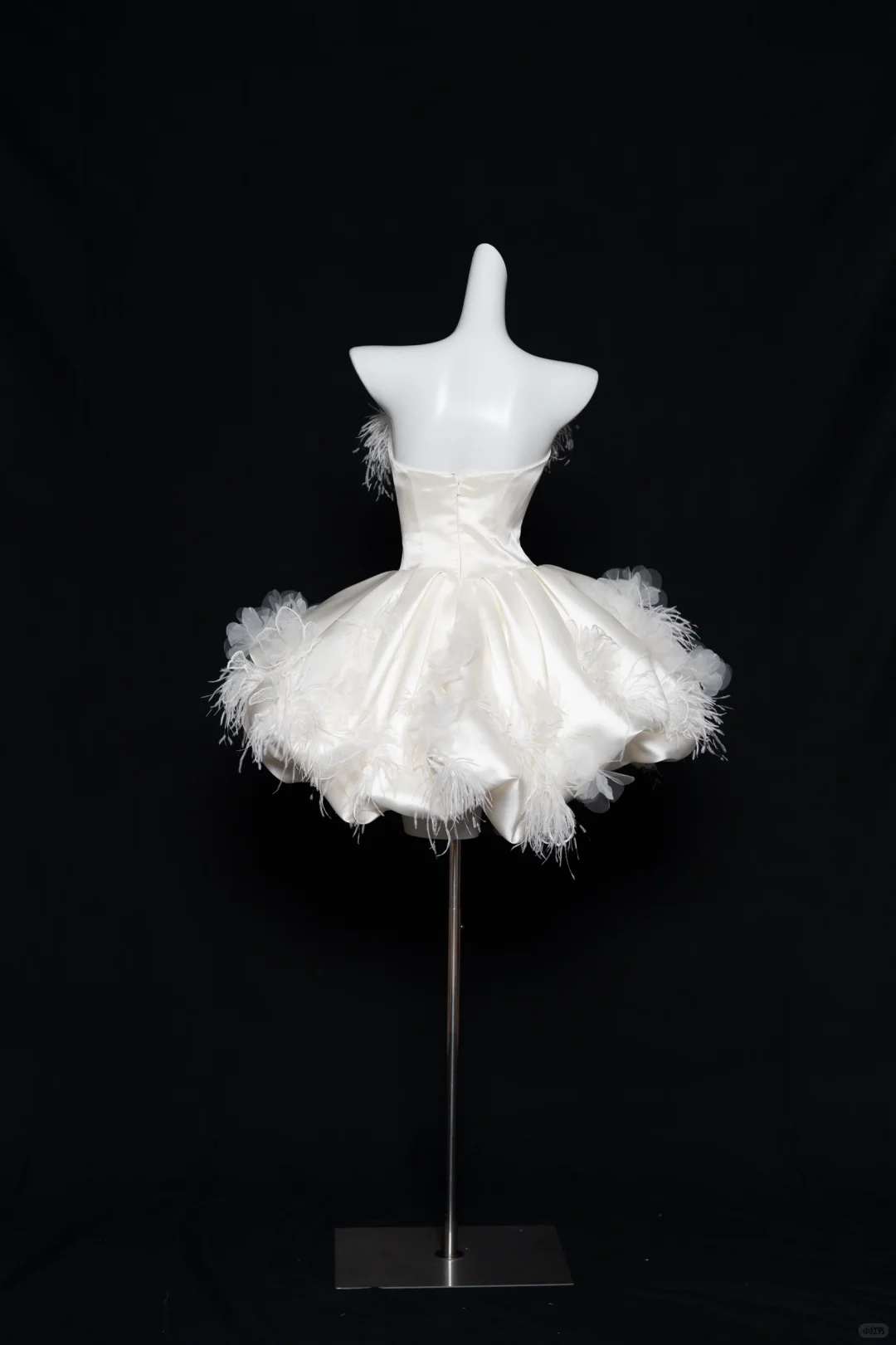 Sweet White Satin Lace Appliques Strapless A-Line 18th Birthday Outfits Homecoming Dress - View 8 | FashionDia