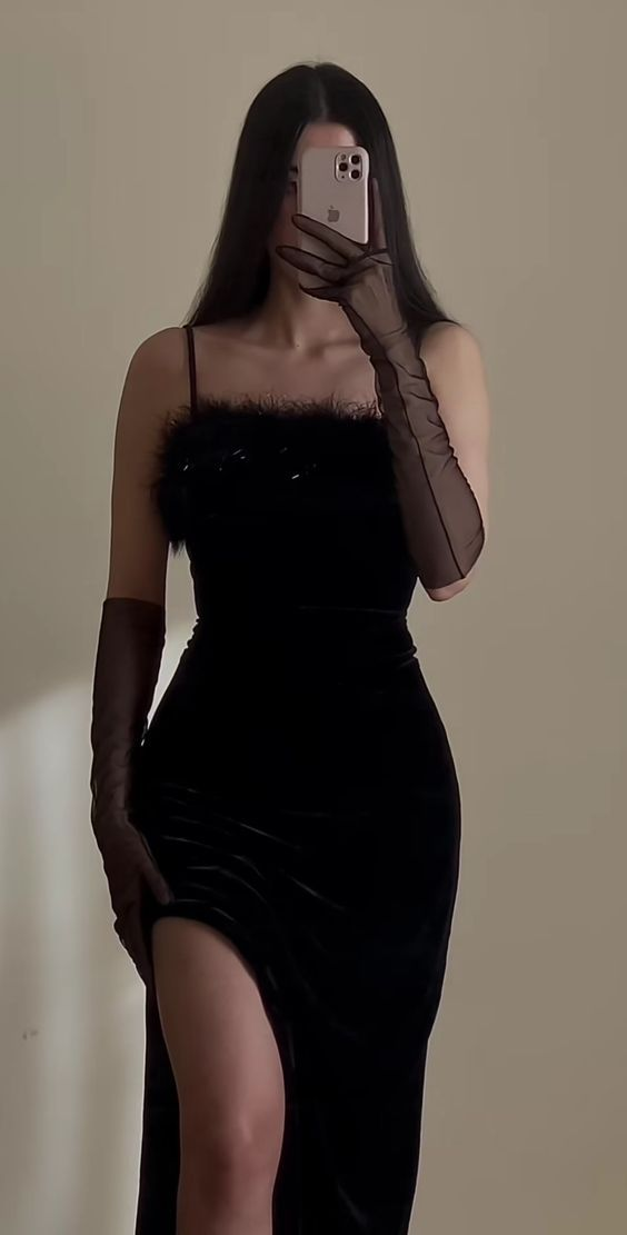 Fashion Velvet Strapless Feathers Black Evening Dress Slit Party Dress With Gloves