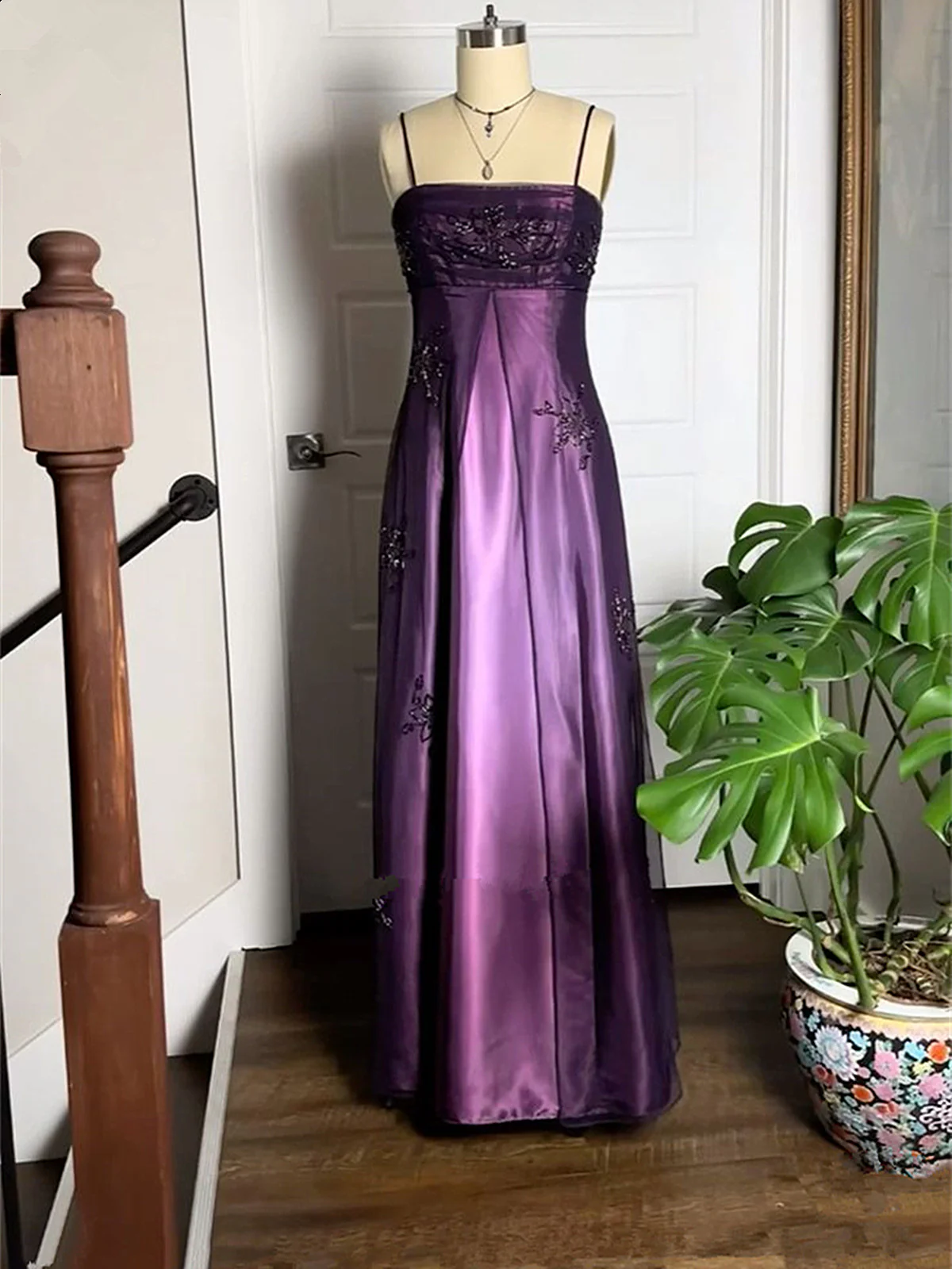 A-Line Purple Satin Long Party Dress Applique Prom Dress