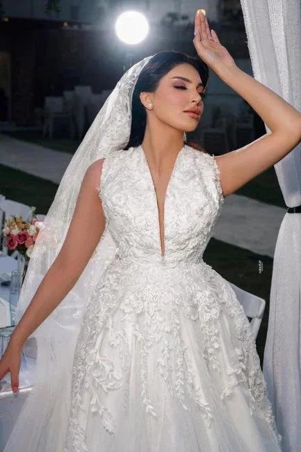A-Line Charming V-Neck Sleeveless Tulle Floor-Length Wedding Dresses with Appliques (ZD15759)
