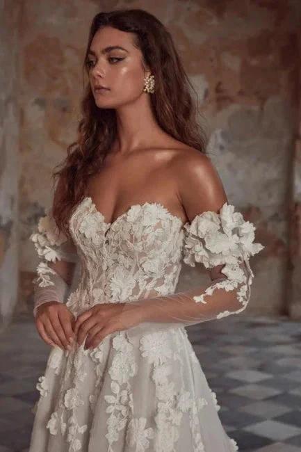A-Line Sweetheart Floor-Length Strapless Tulle Wedding Dresses with Appliques (ZD15729)