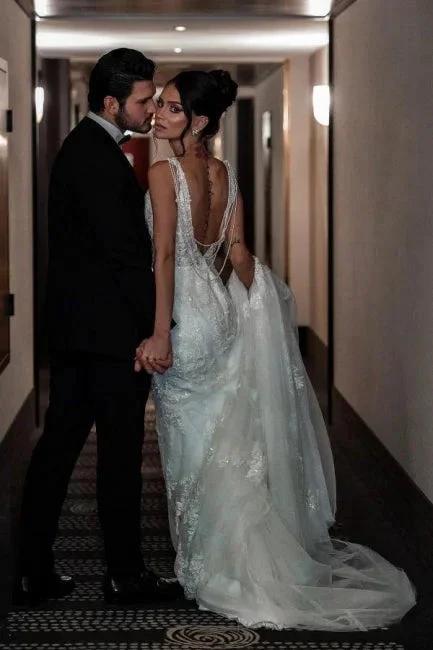A-Line Tulle V-Neck Straps Floor-Length Stain Sleeveless Wedding Dresses with Appliques (ZD15733)