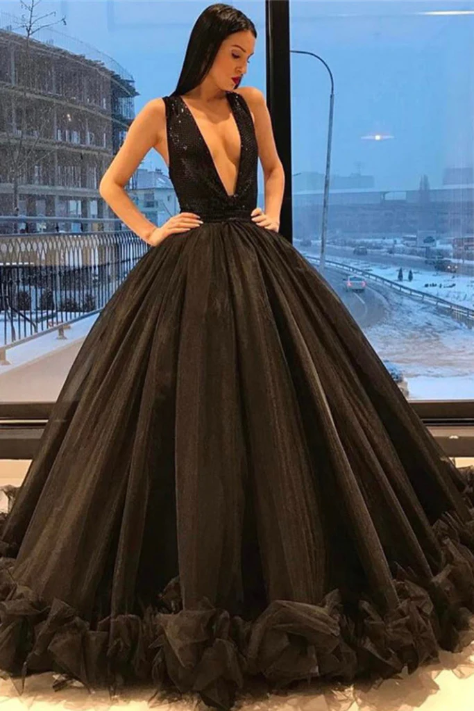 Black Quinceanera Dresses Ball Gown V Neck Sequined Bodice Tulle Floor Length