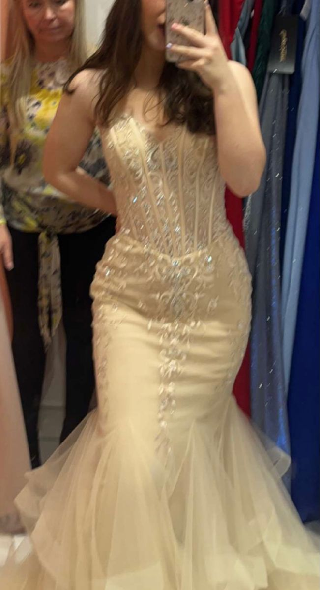 Sweet Yellow Spaghetti Straps Tulle Beaded Appliques Mermaid Evening Dress Long Prom Gown