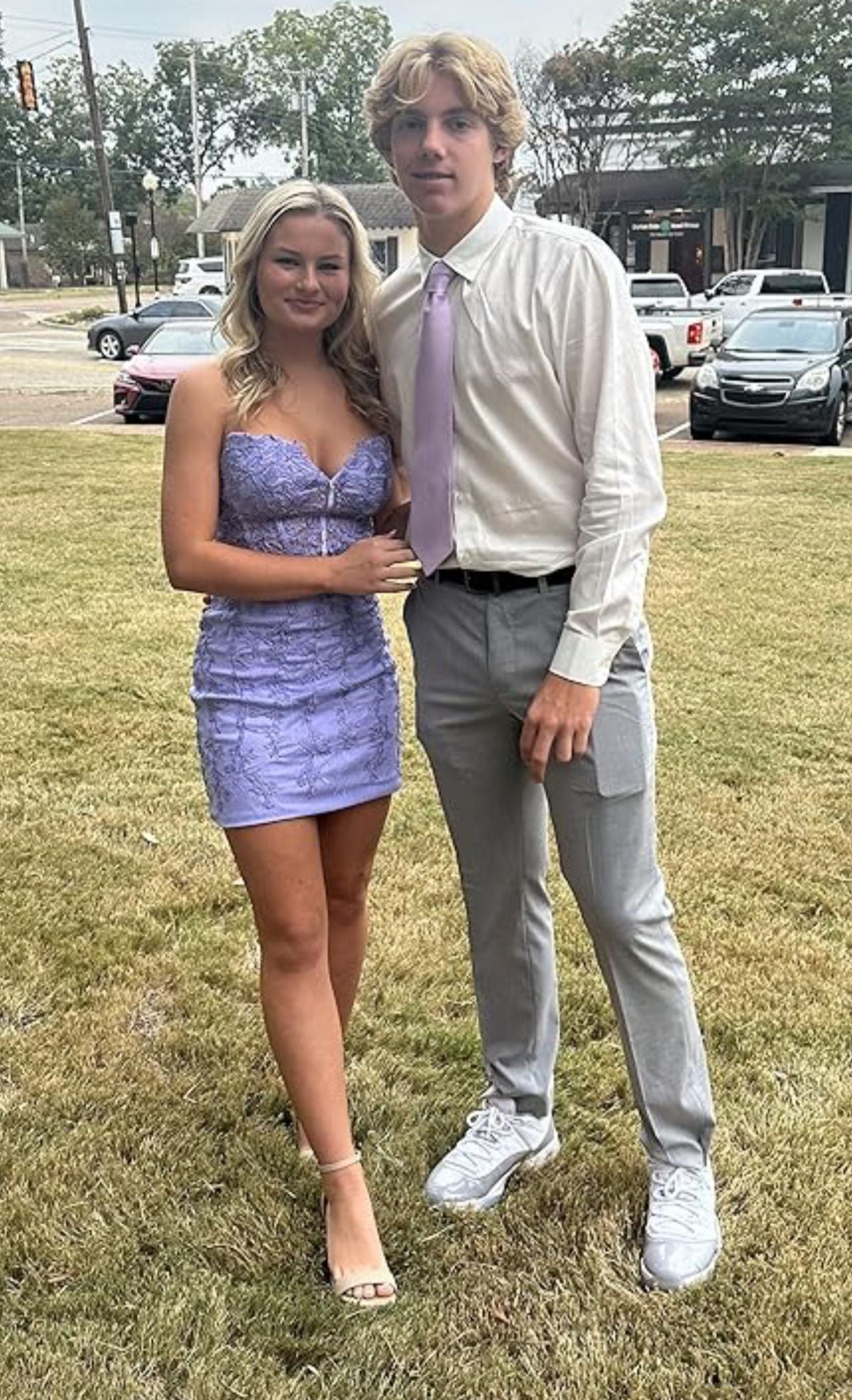 Appliqued Sweetheart Lavender Sheath Homecoming Dress