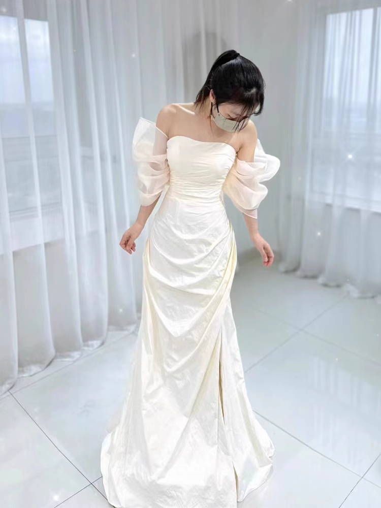 Vintage Mermaid Short Sleeves White Long Wedding Dresses B086