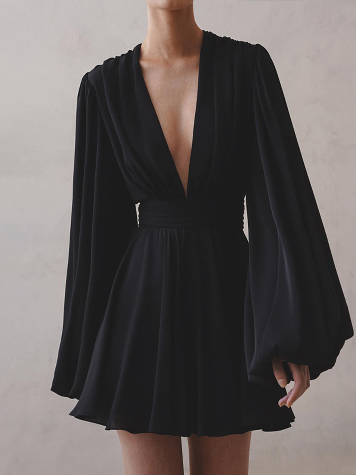 Chiffon Low Cut V-neck Modern Pleated Zip Mini Dress