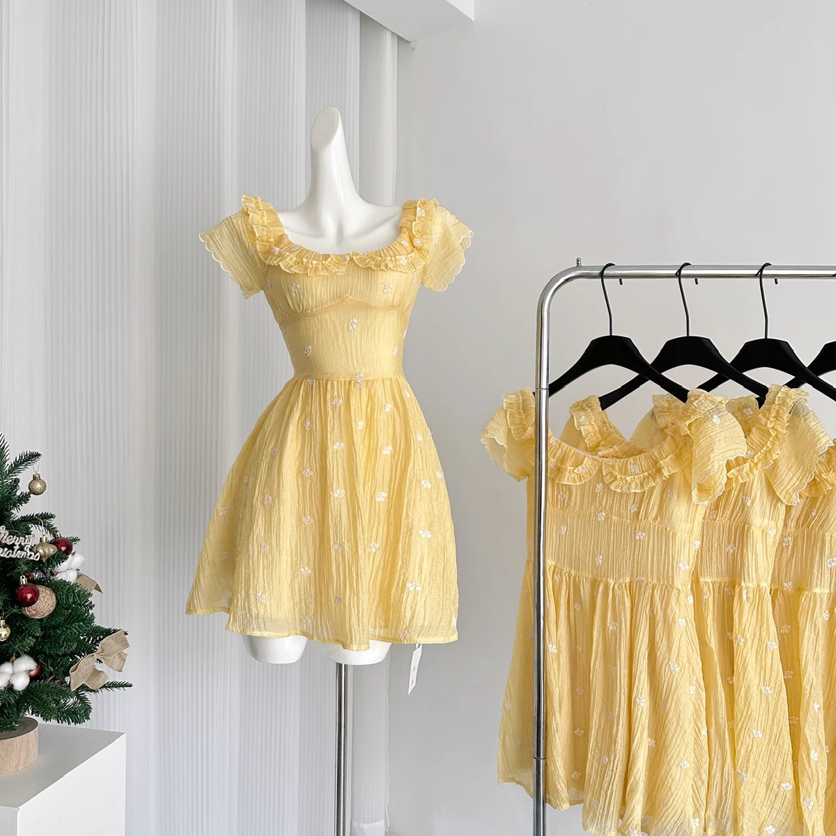 Cute A-Line Scoop Short Sleeves Yellow Floral Holiday Dresses Beach Dress Birthday Outfits - FashionDia