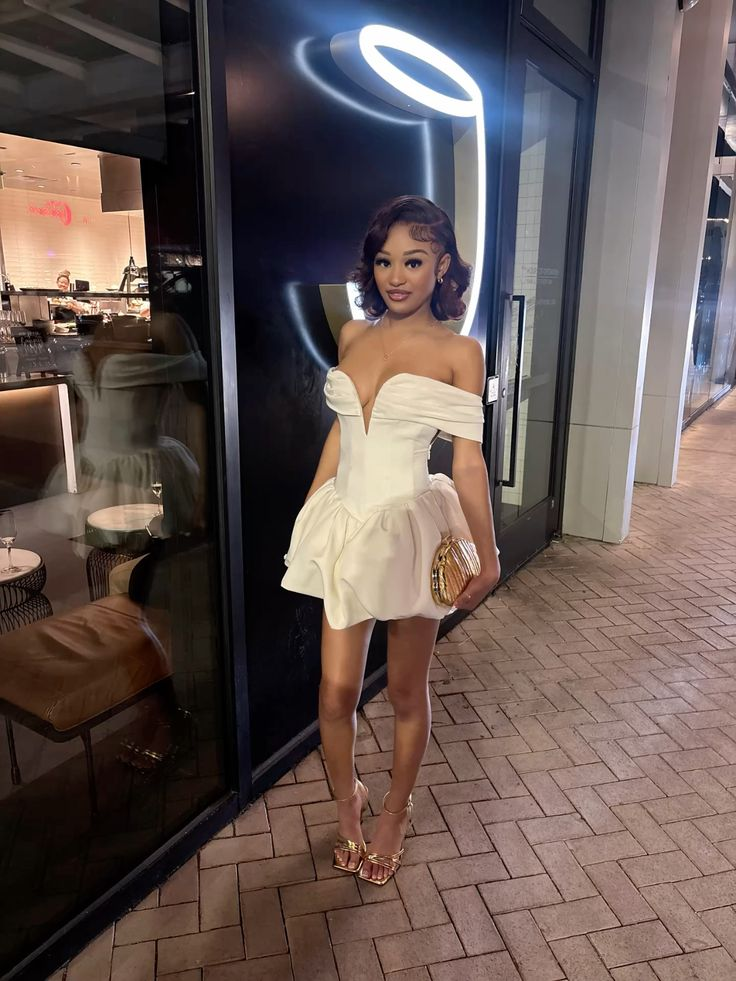 Sexy Off The Shoulder White Satin A Line Short Homecoming Dress Birthday Outfits