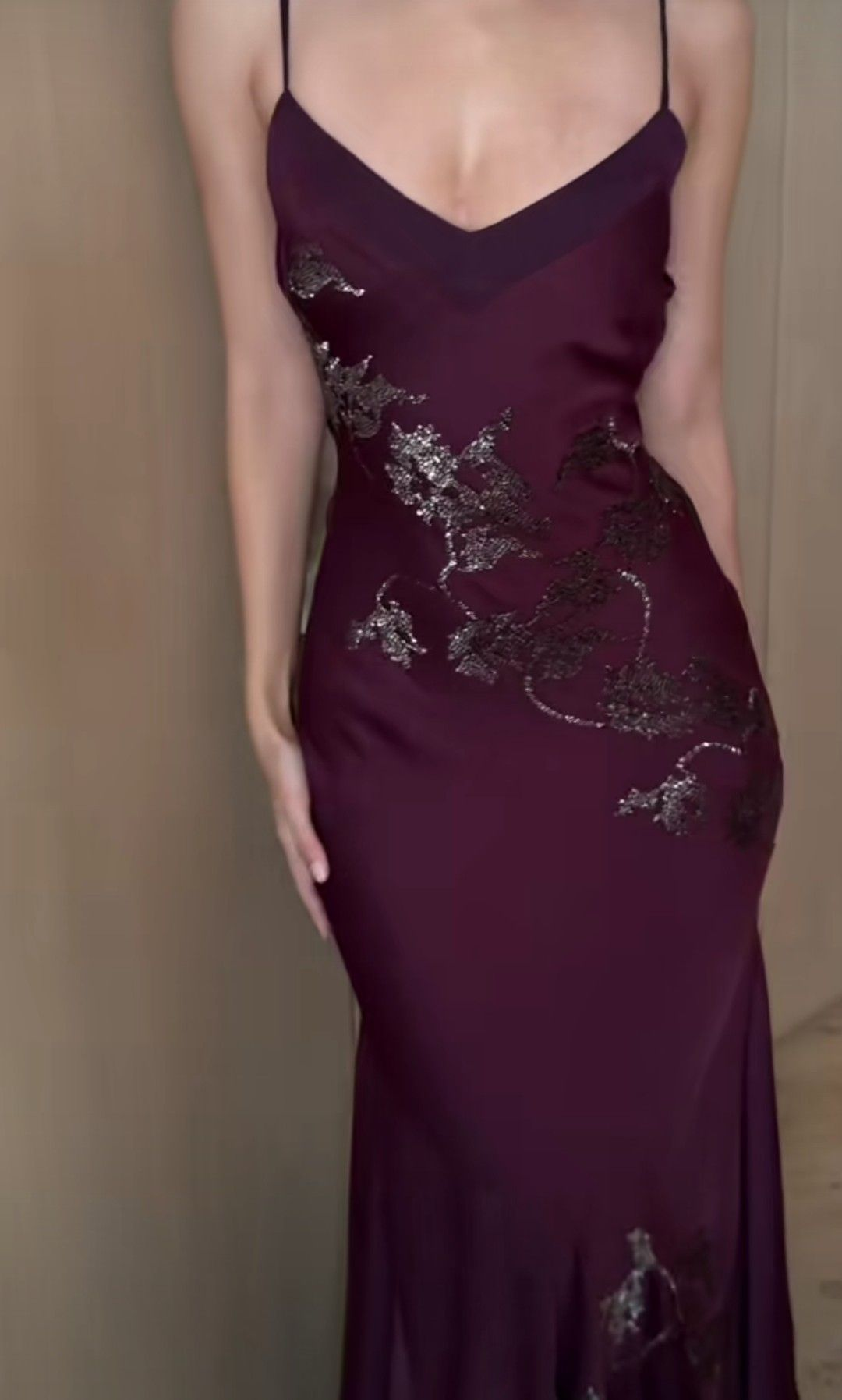 Vintage Spaghetti Straps V-Neck Mermaid Long Wedding Guest Dress Purple Birthday Party Dress - FashionDia