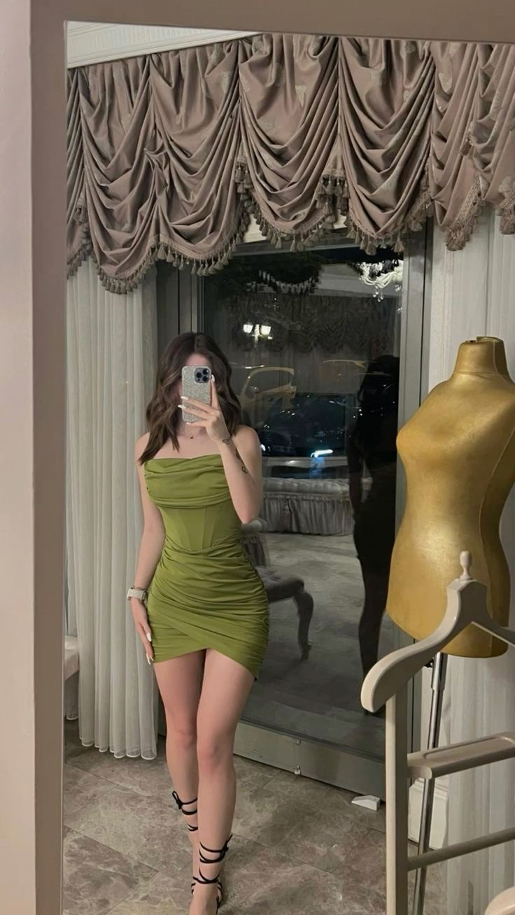 Vintage Olive Green Strapless Satin Pleated Sheath Cocktail Dress Short Formal 18th Birthday Outfits - FashionDia
