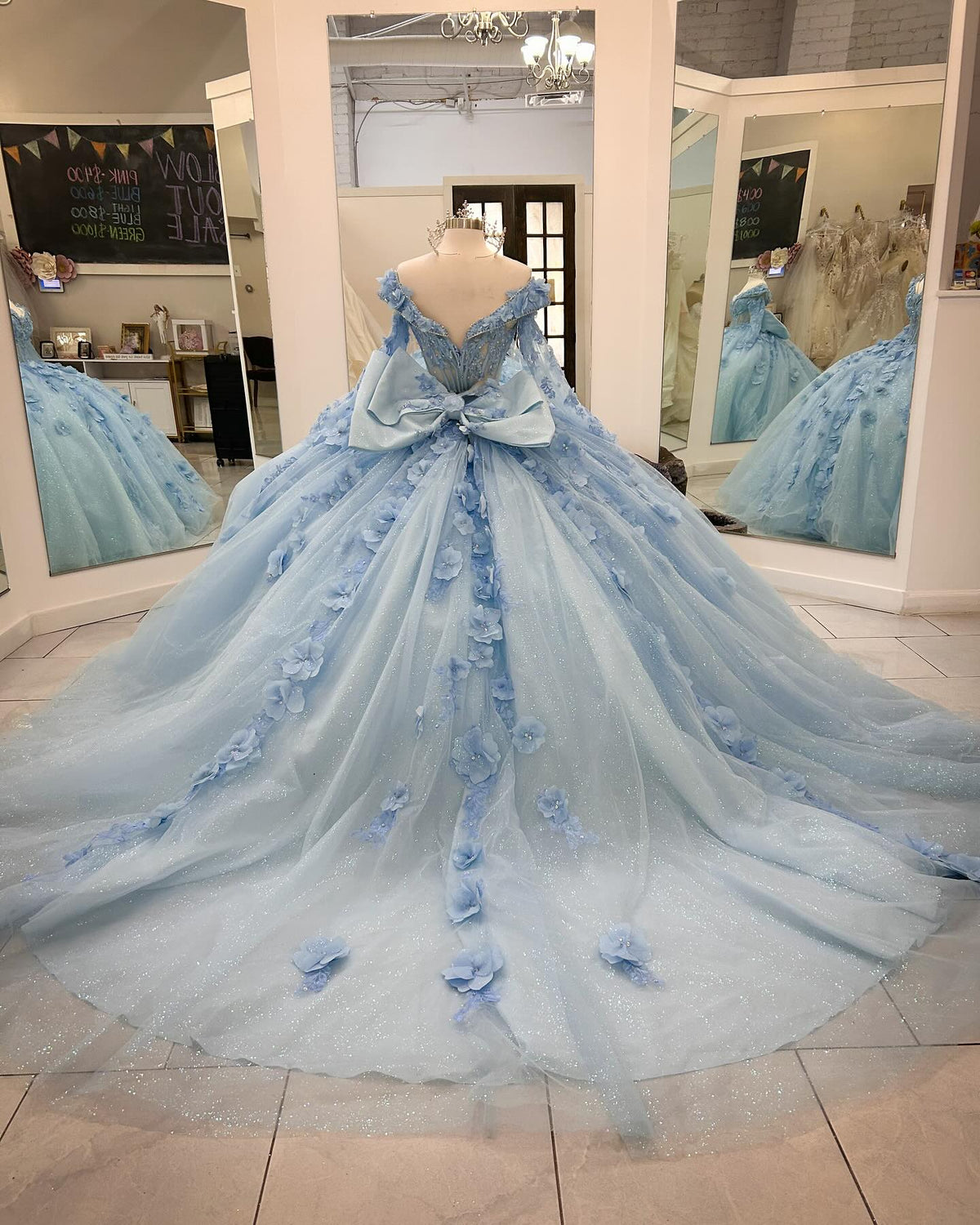 Ball Gown V Neck Detachable Long Sleeves Pleated Beaded 3D Flowers Appliques Sparkly Baby Blue Tulle Quinceanera Dress Birthday Party Dress Evening Formal Gown For Sweet 16