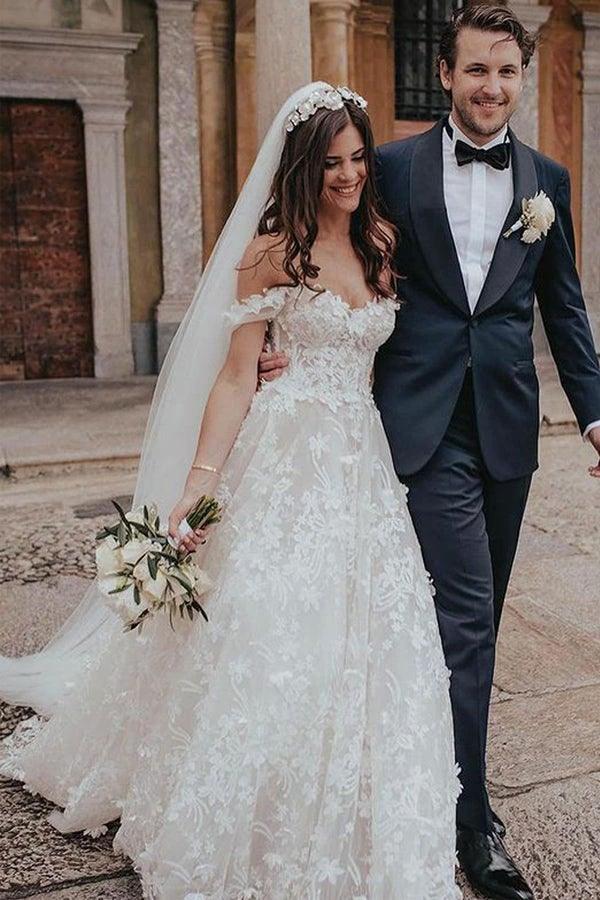 Ball Gown Off the Shoulder Tulle Wedding Dresses with Lace Appliques (ZD16222) - VelvetHem