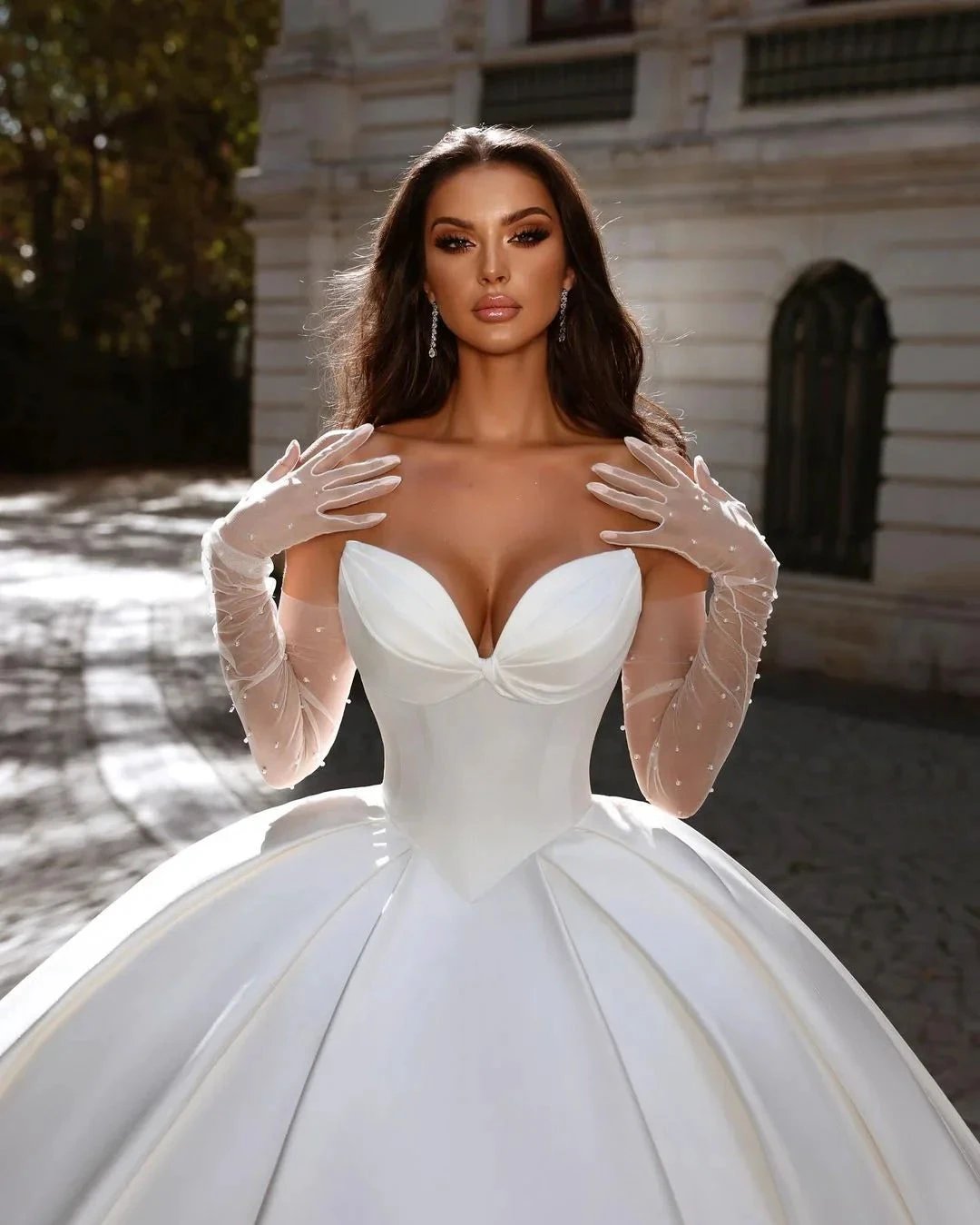 Beautiful Long White A-line Satin Sleeveless Ball Gown Wedding Dress (ZD16485)