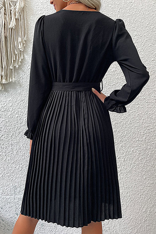 Black Knee Length Pleated Long Sleeve Dress - Fashionpara