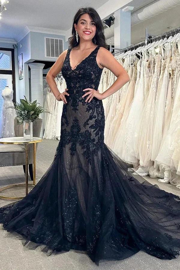 Black Tulle Appliques V-Neck Trumpet Long Wedding Dress (ZD16384)