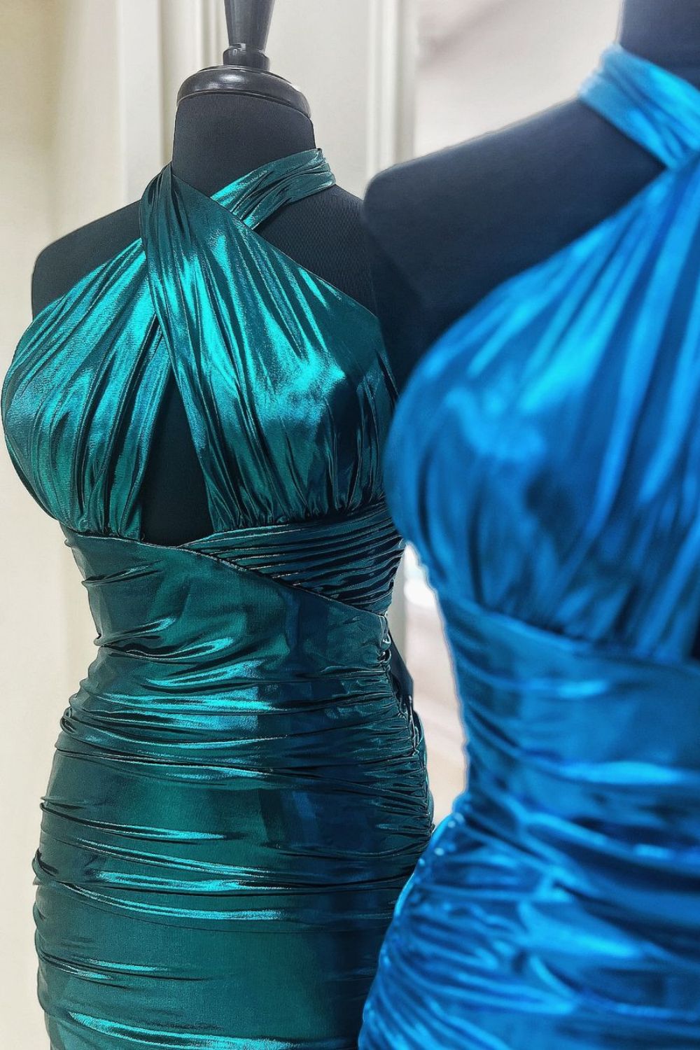 Bodycon Halter Neck Open Back Short Tight Metallic Homecoming Dress