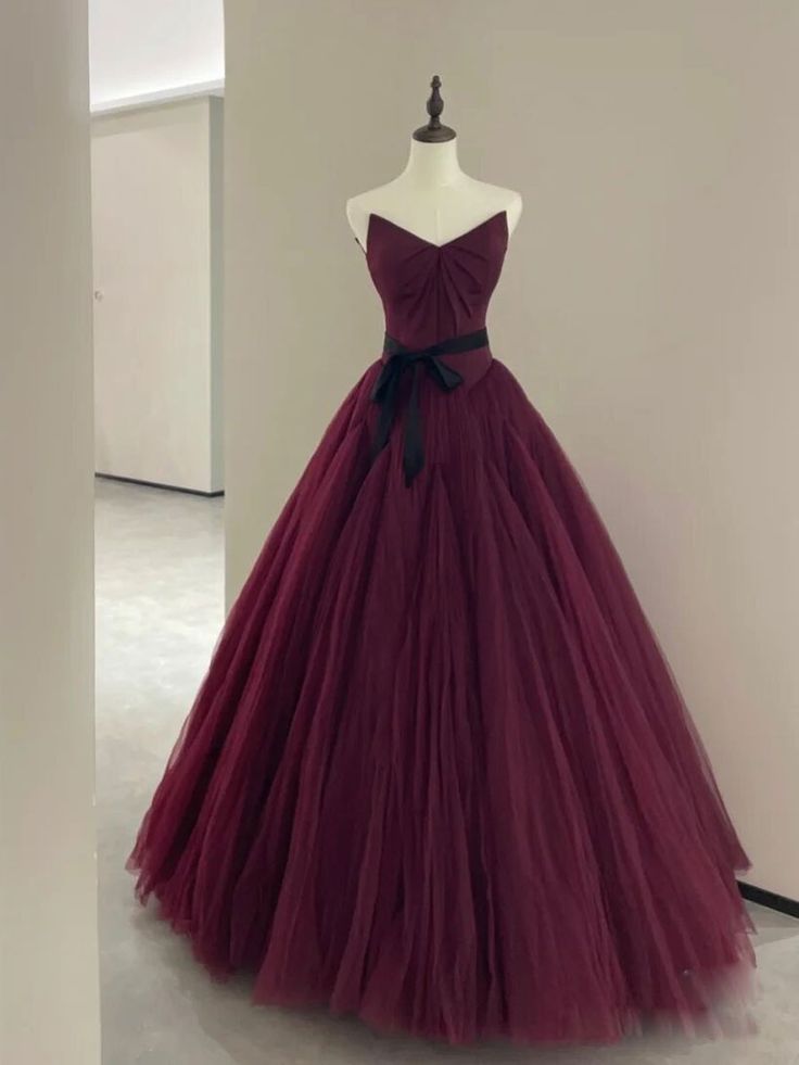 Vintage Ball Gown Strapless Burgundy Tulle Evening & Prom Dress - FashionDia