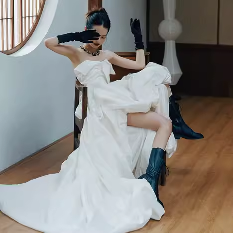 Vintage Ball Gown White Satin Wedding Dresses C121