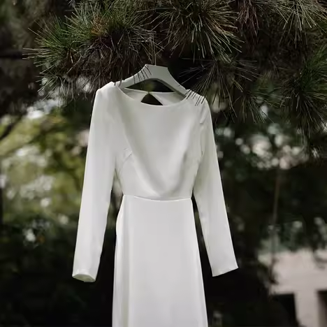 Simple Mermaid Scoop neckline Short Sleeves White Backless Wedding Dresses C145