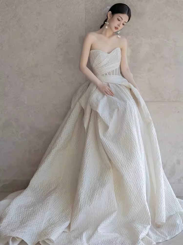 Vintage Ball Gown Strapless Lace White Wedding Dresses