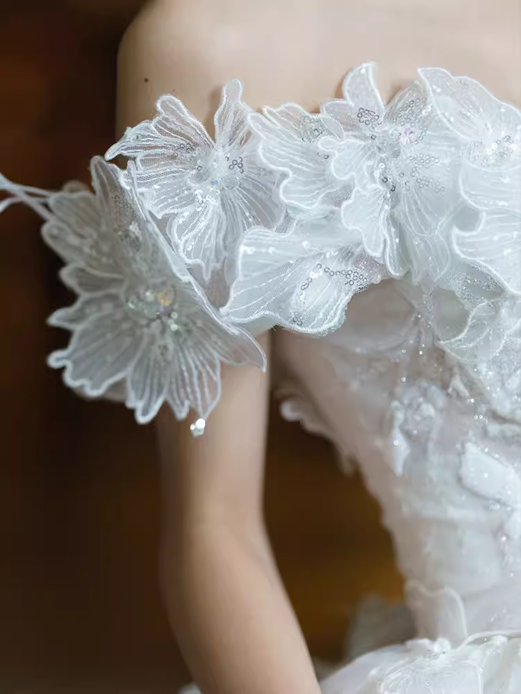 Luxury Ball Gown Off-the-Shoulder Short Sleeves White Lace Wedding Dress - View 5 | FashionDia