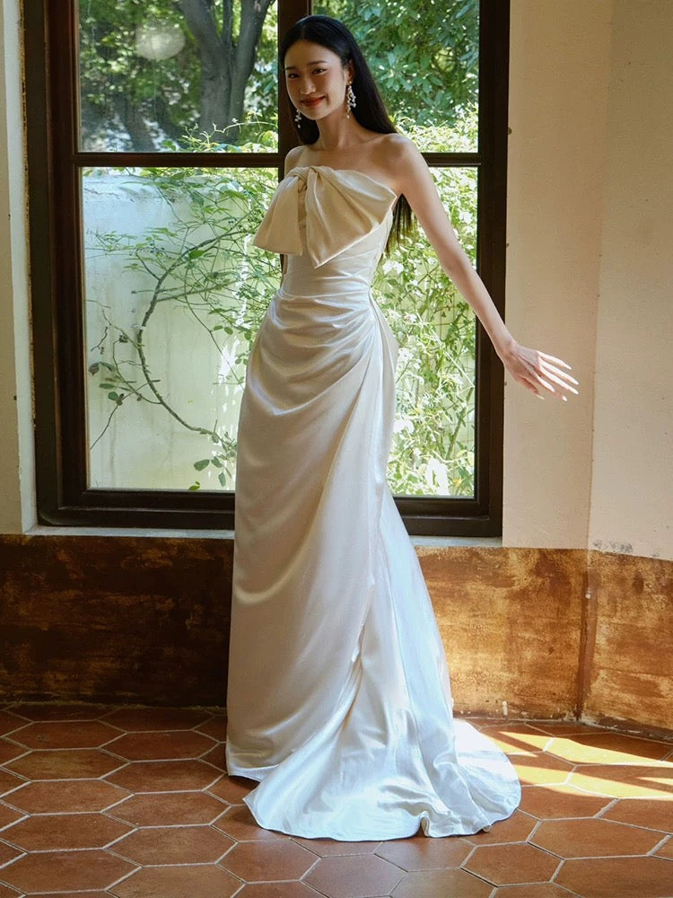 Chic A Line Strapless Sleeveless White Satin Wedding Dresses With Bow