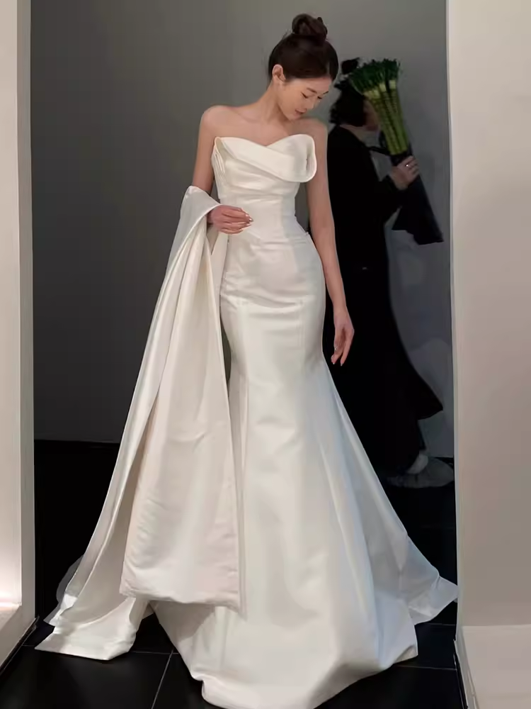Vintage Mermaid Strapless White Satin Long Wedding Dresses C20