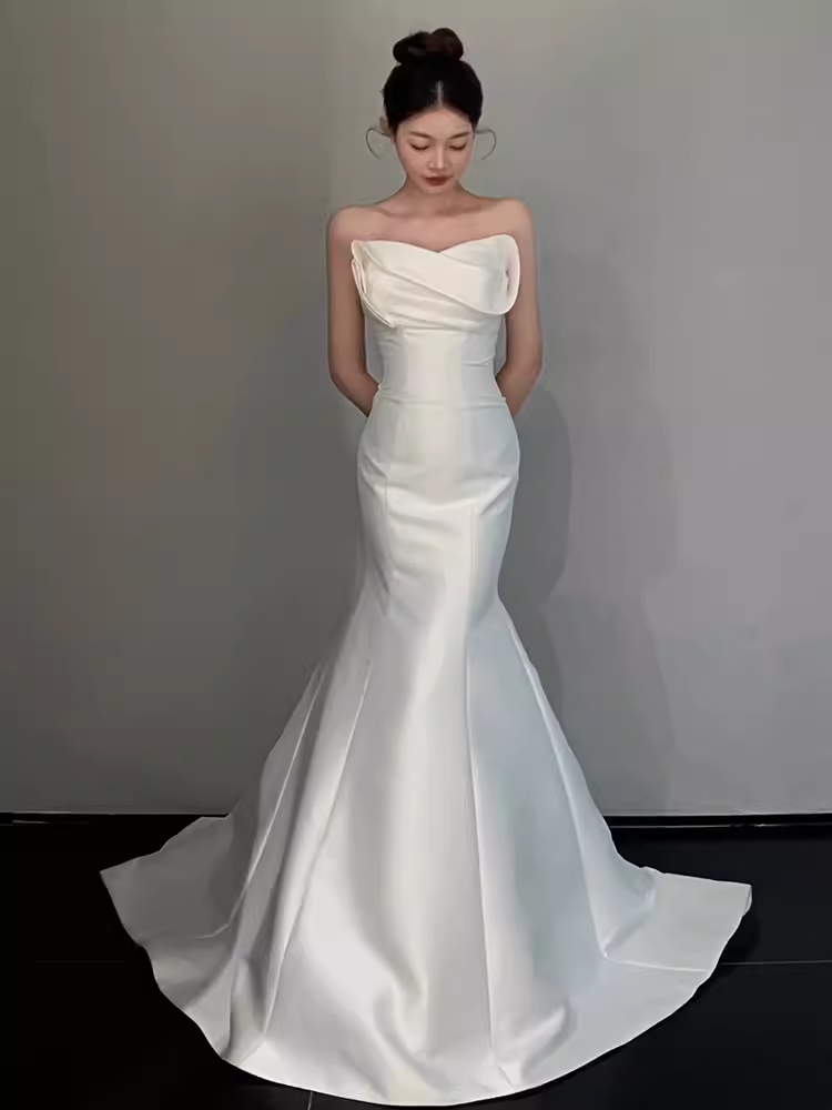 Vintage Mermaid Strapless White Satin Long Wedding Dresses C20