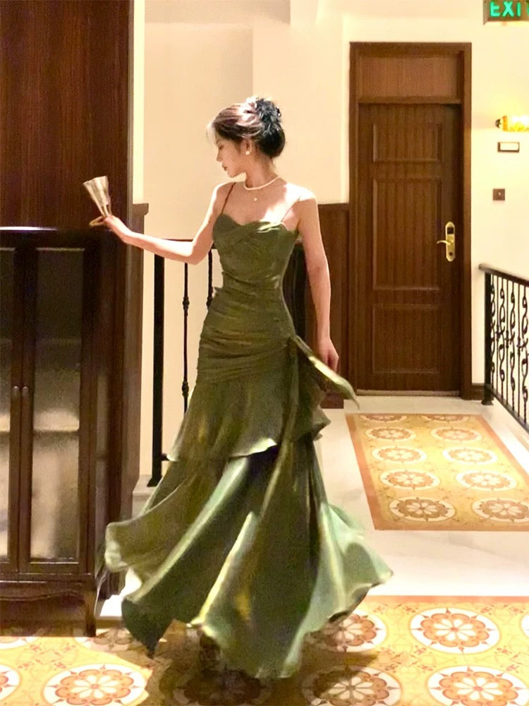 Pretty Sheath Spaghetti Straps Green Ruffles Long Prom Dresses