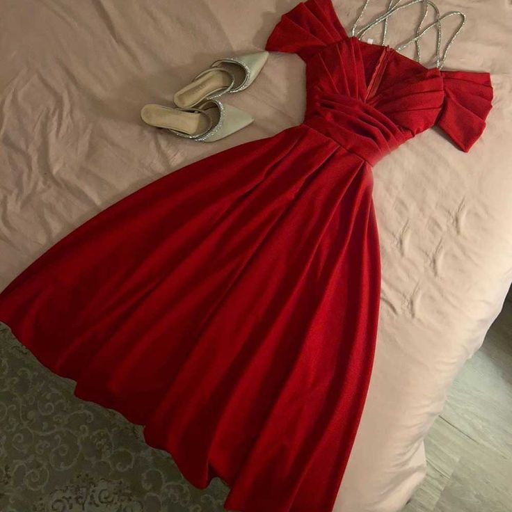 A-Line Off-the-Shoulder Pleated V-Neck Spaghetti Strap Prom & Evening Dress - FashionDia