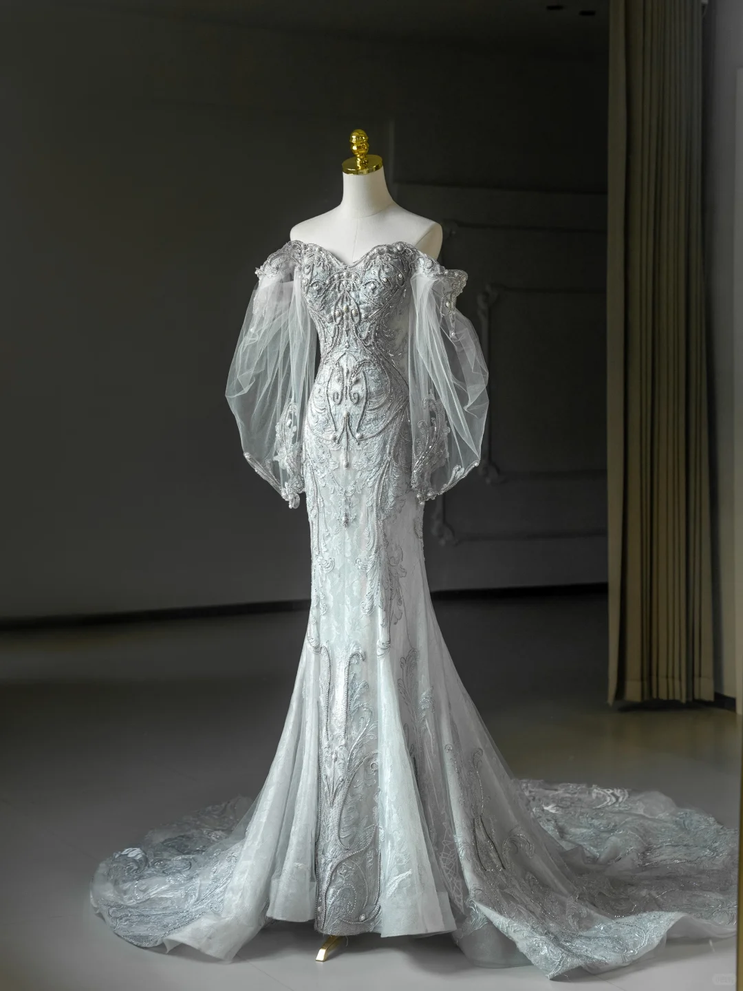 Elegant Mermaid Off The Shoulder Tulle Lace Long Wedding Dresses C327