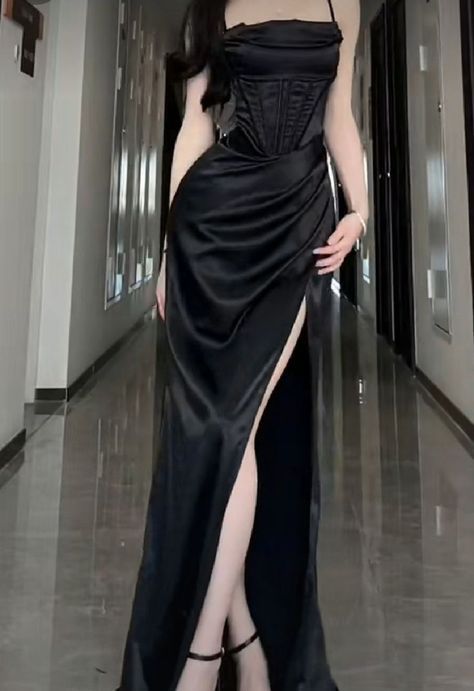 Elegant Sheath Spaghetti Straps Black Slit Long Prom Dress Evening Dresses
