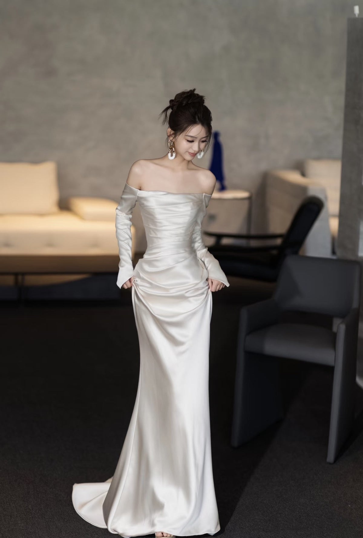 Unique Mermaid Off-the-Shoulder Long Sleeves Wedding Dresses Ivory Brides Dress - View 4 | FashionDia