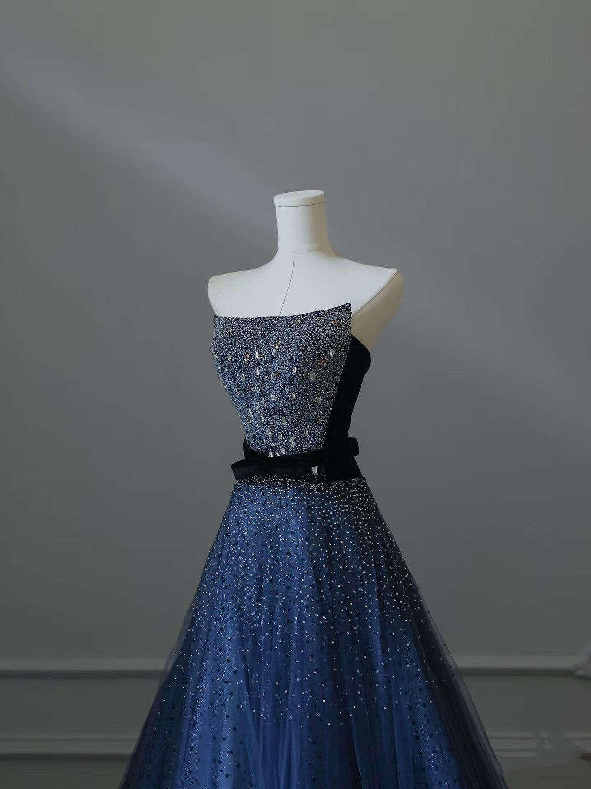 Sexy A-Line Strapless Navy Blue Tulle Long Prom Dresses Evening Gowns - View 5 | FashionDia