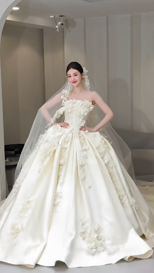 Dreamy Ball Gown Strapless Satin Applique With Veil Long Wedding Dresses