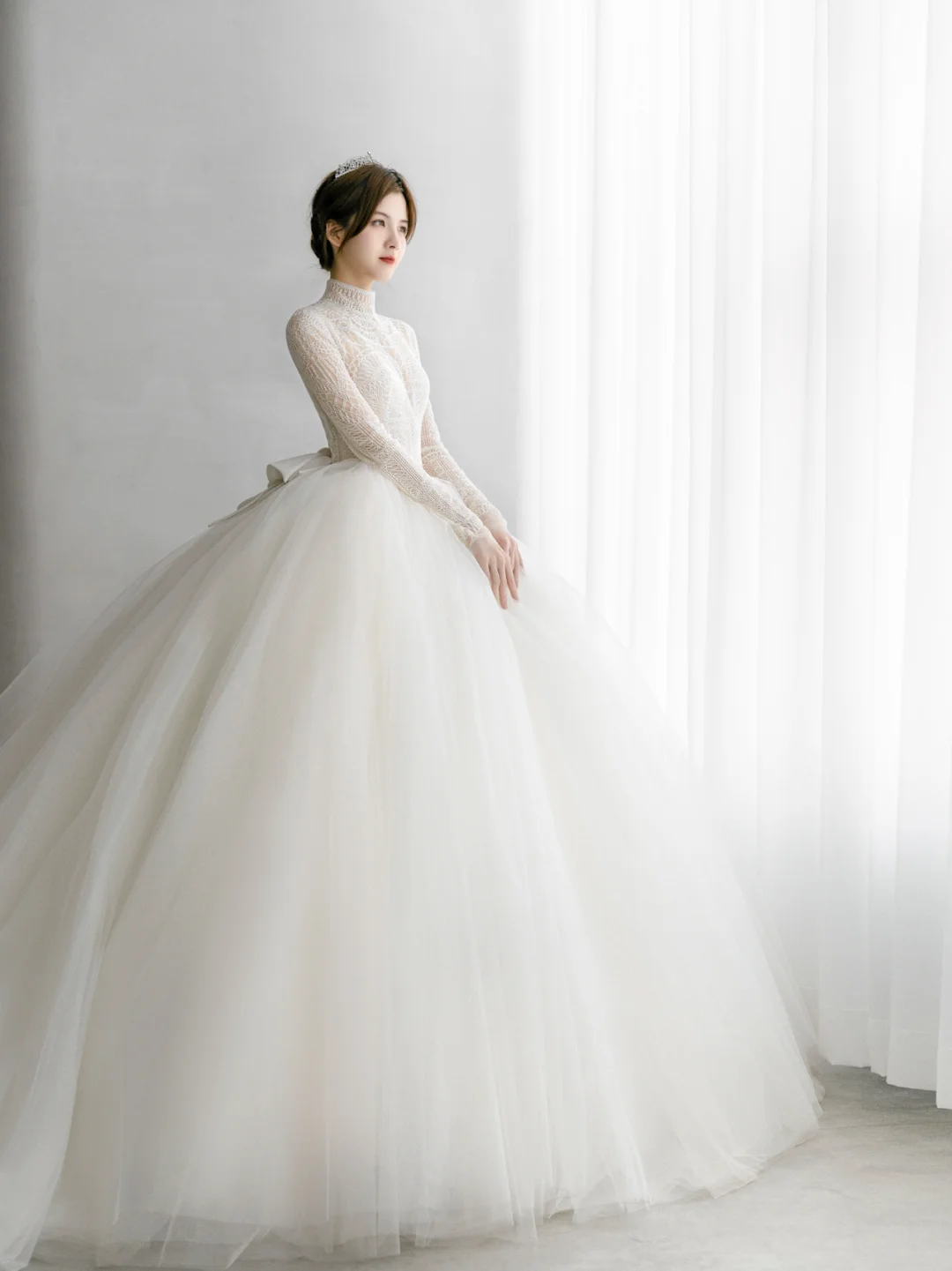 Unique Ball Gown Tulle Lace Long Sleeves Long Wedding Dresses