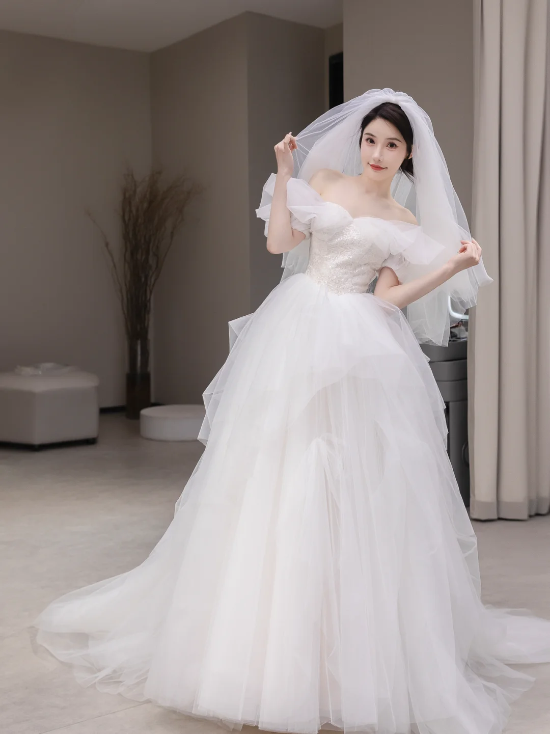 Elegant Ball Gown Off The Shoulder Tulle With Veil Long Wedding Dresses