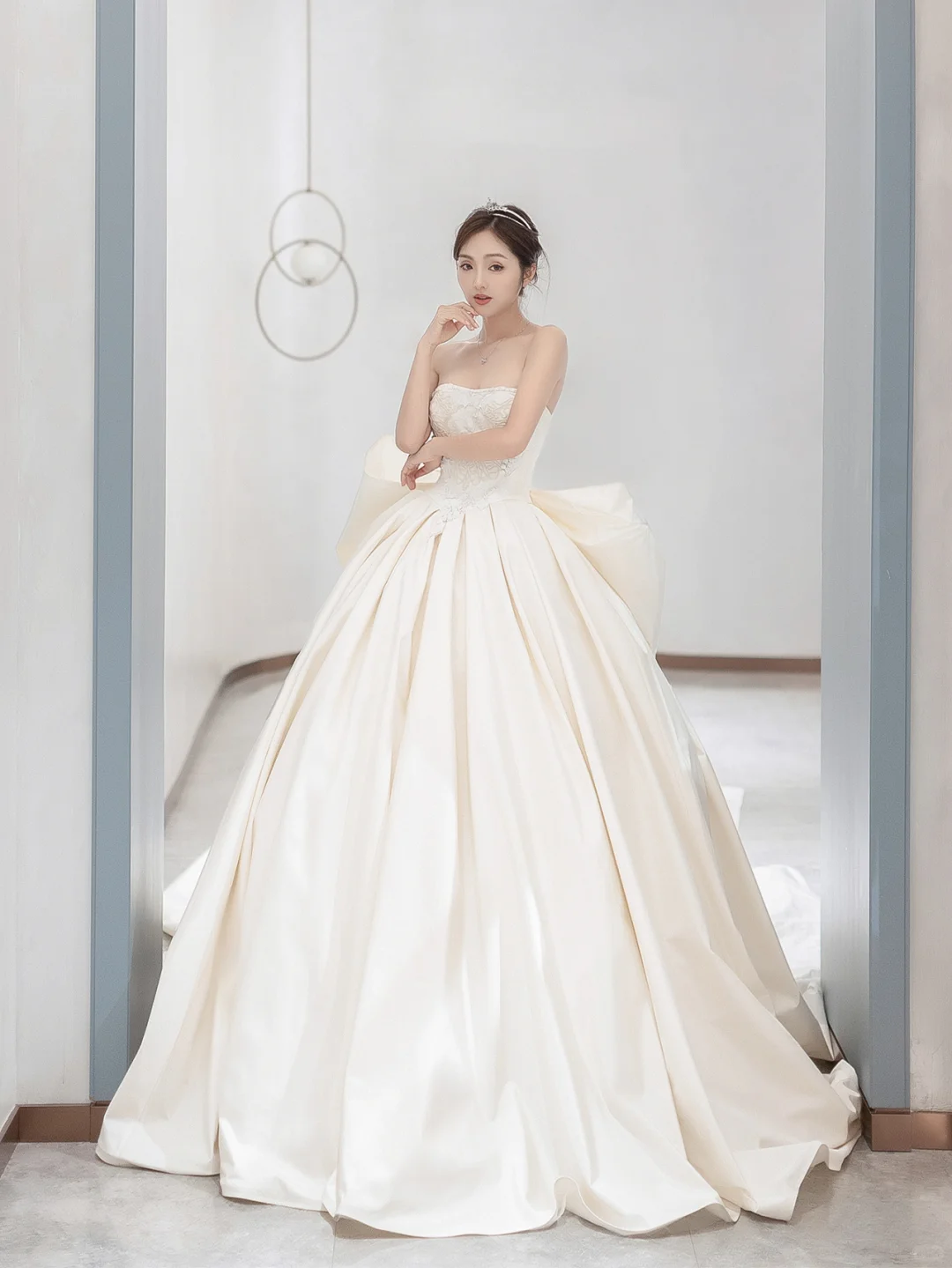 Dreamy Ball Gown Strapless Satin Back With Bow Long Wedding Dresses