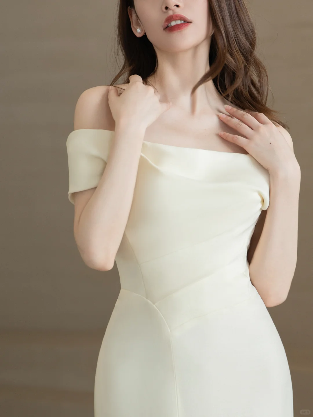 Elegant Mermaid Off-the-Shoulder Satin Long Wedding Dresses - View 2 | FashionDia