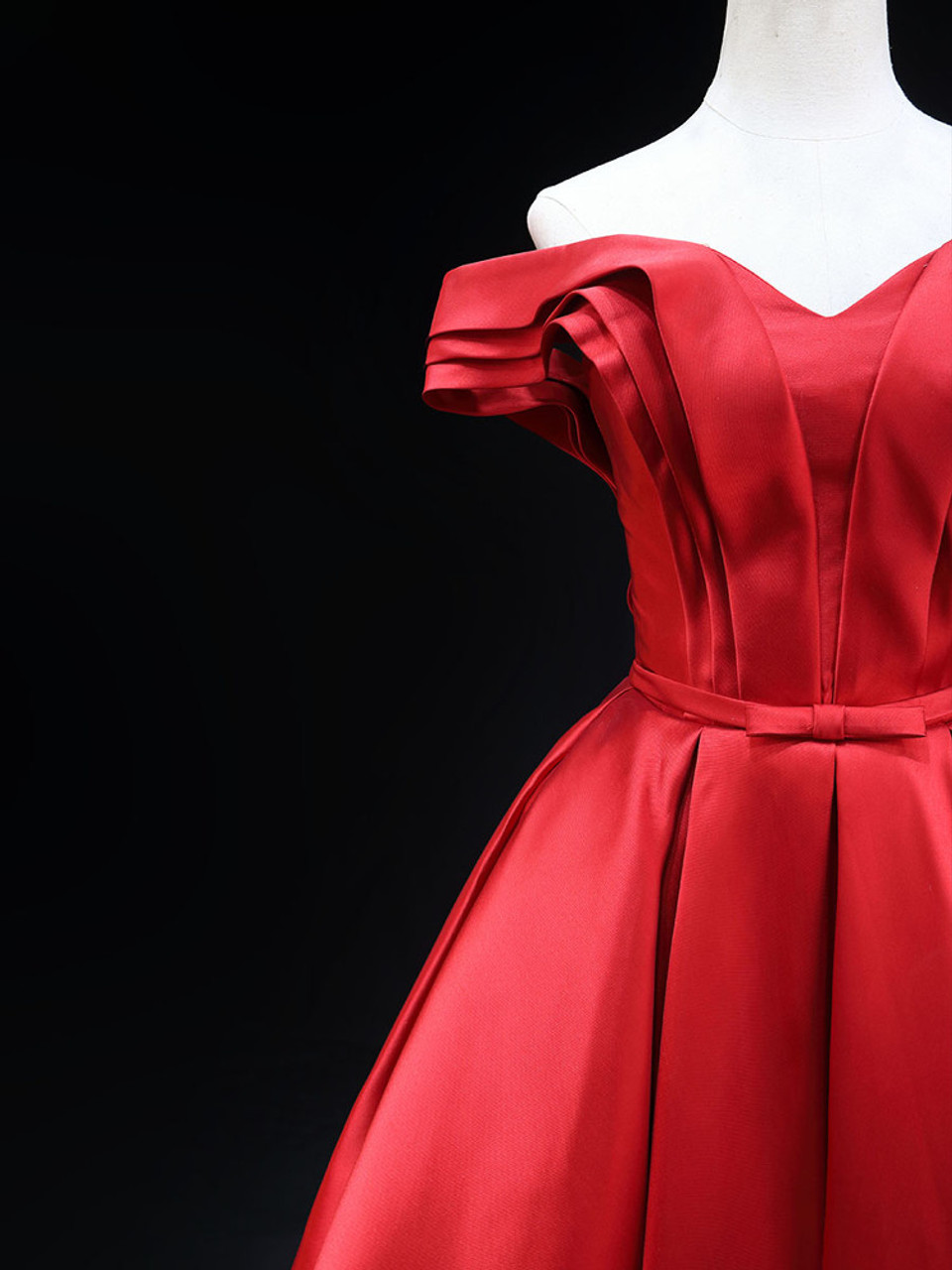 Vintage Burgundy Satin Off the Shoulder Pleats Short Graduation Homecoming Dress Birthday Outfits S933